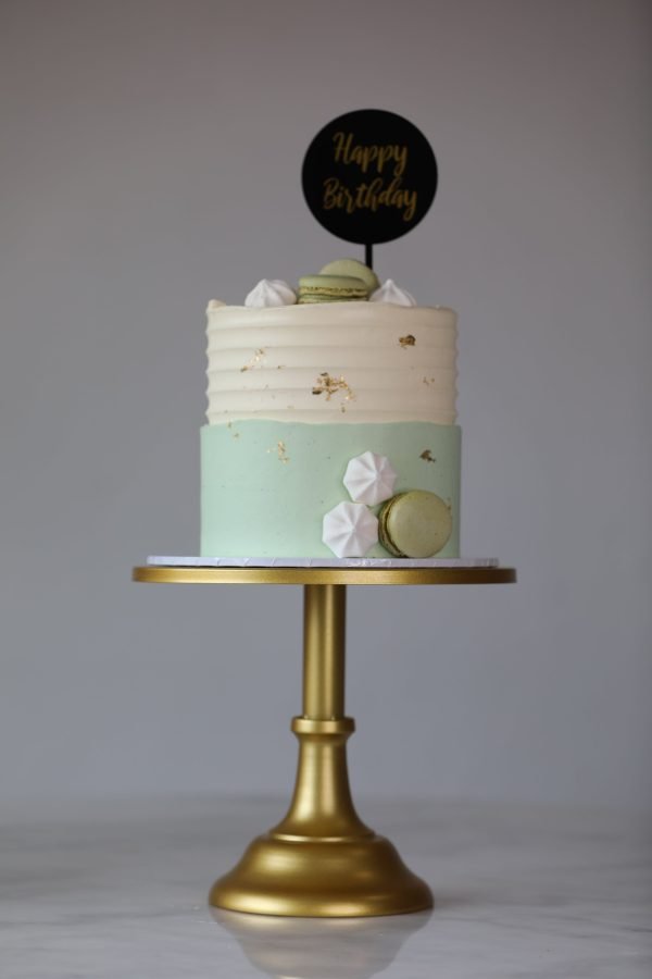Sweet Dreams Macaroon Cake