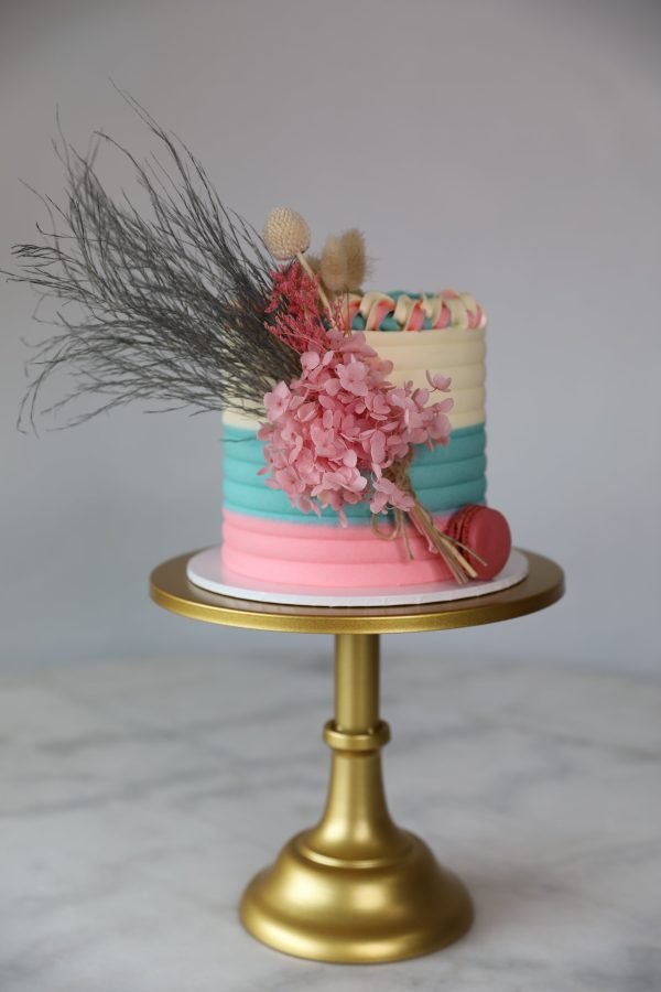 Dried Flower Theme Birthday Cake