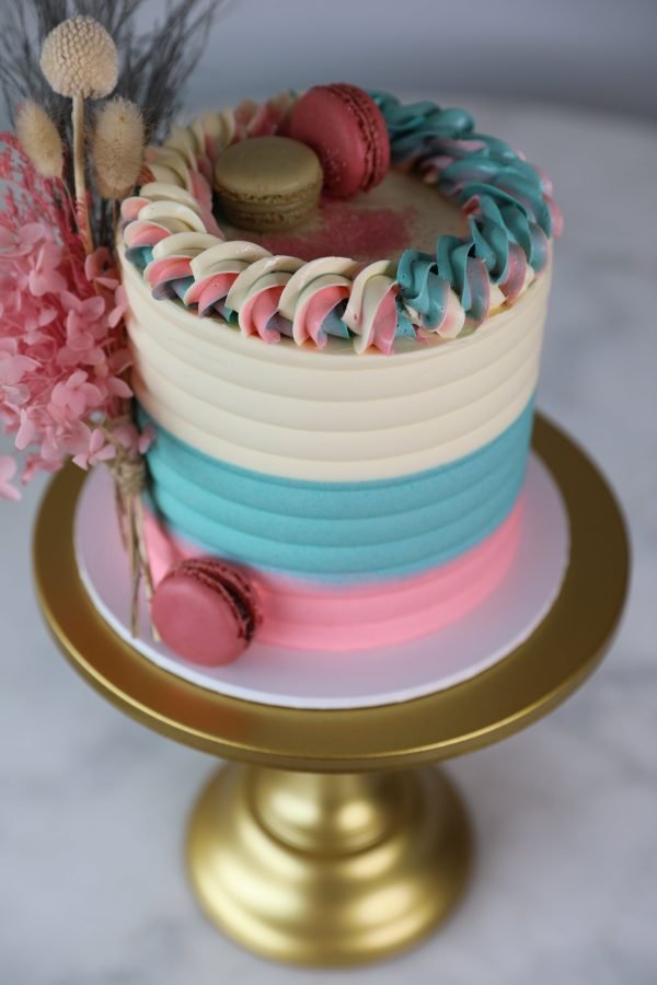 Dried Flower Theme Birthday Cake - Image 4