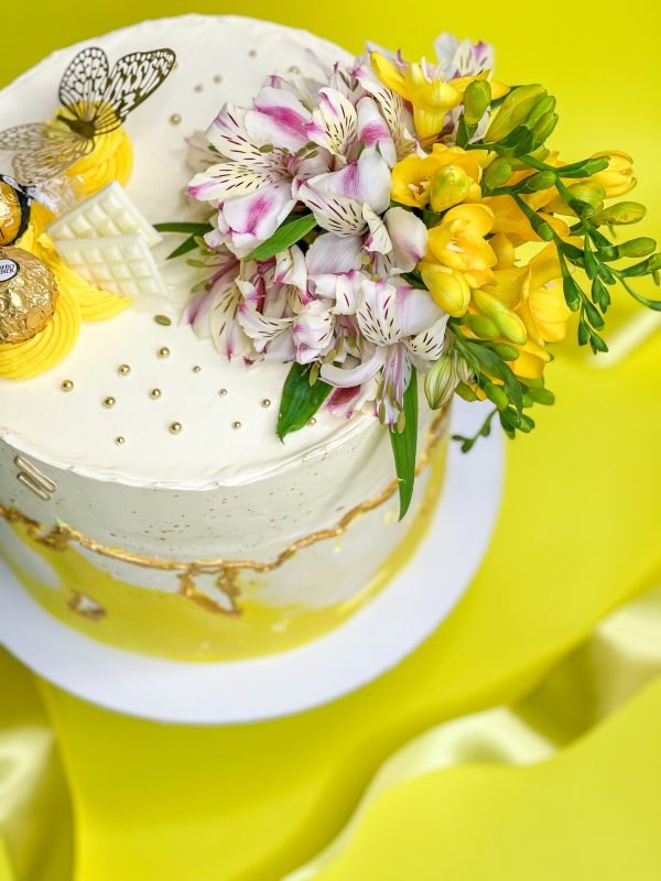 Sunshine Marble Blossom Cake - Image 3
